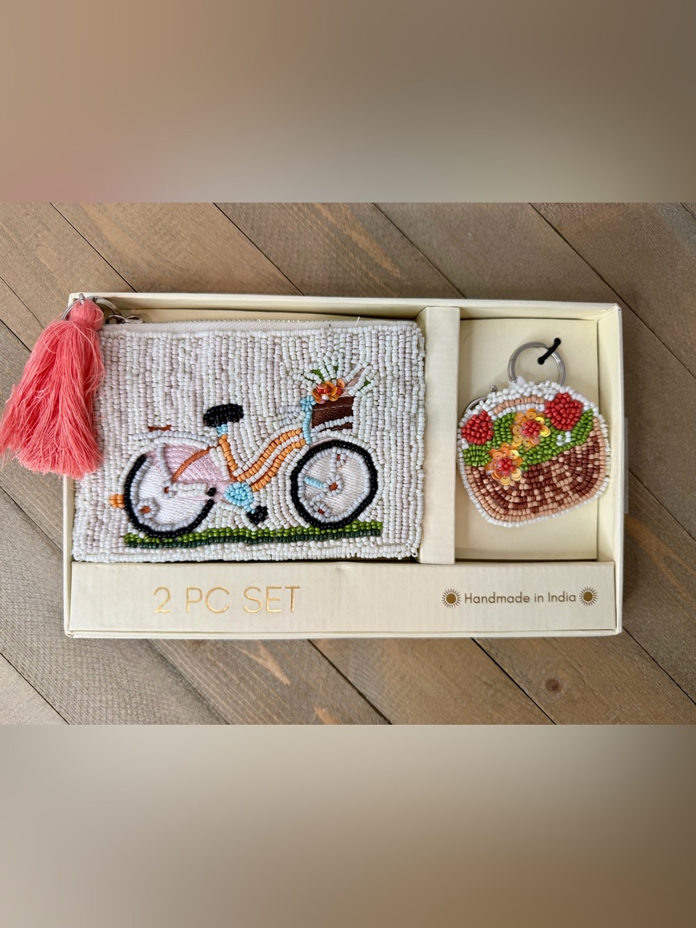 Viral Beaded Gift Pouch & Charm Set!!